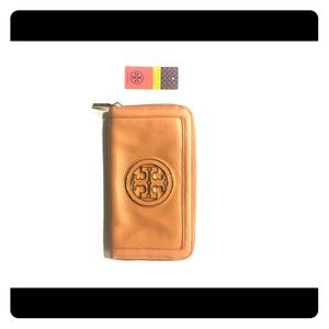 Tory Burch ananda zip continental wallet